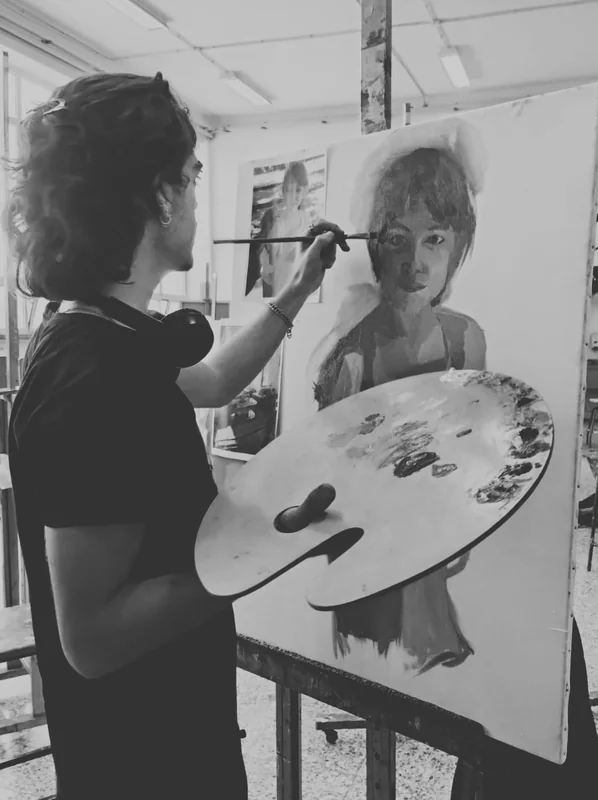 David Sánchez-Campins pintando al óleo en el estudio